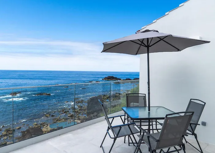 Sunset And Islets * Mosteiros (Azores)